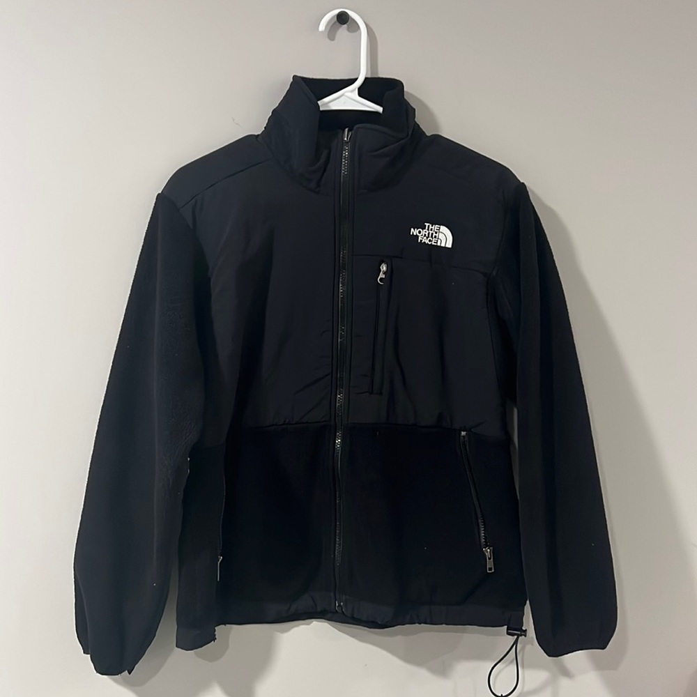 Black Columbia sweater